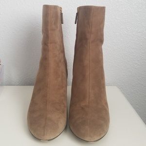 GUCCI TAN SUEDE ANKLE BOOTS WITH GOLD